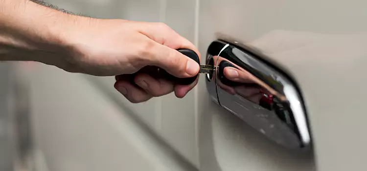 Why Choose Our Auto Locksmith Team in Streamwood, IL?