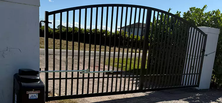 Driveway Fence Repair Streamwood